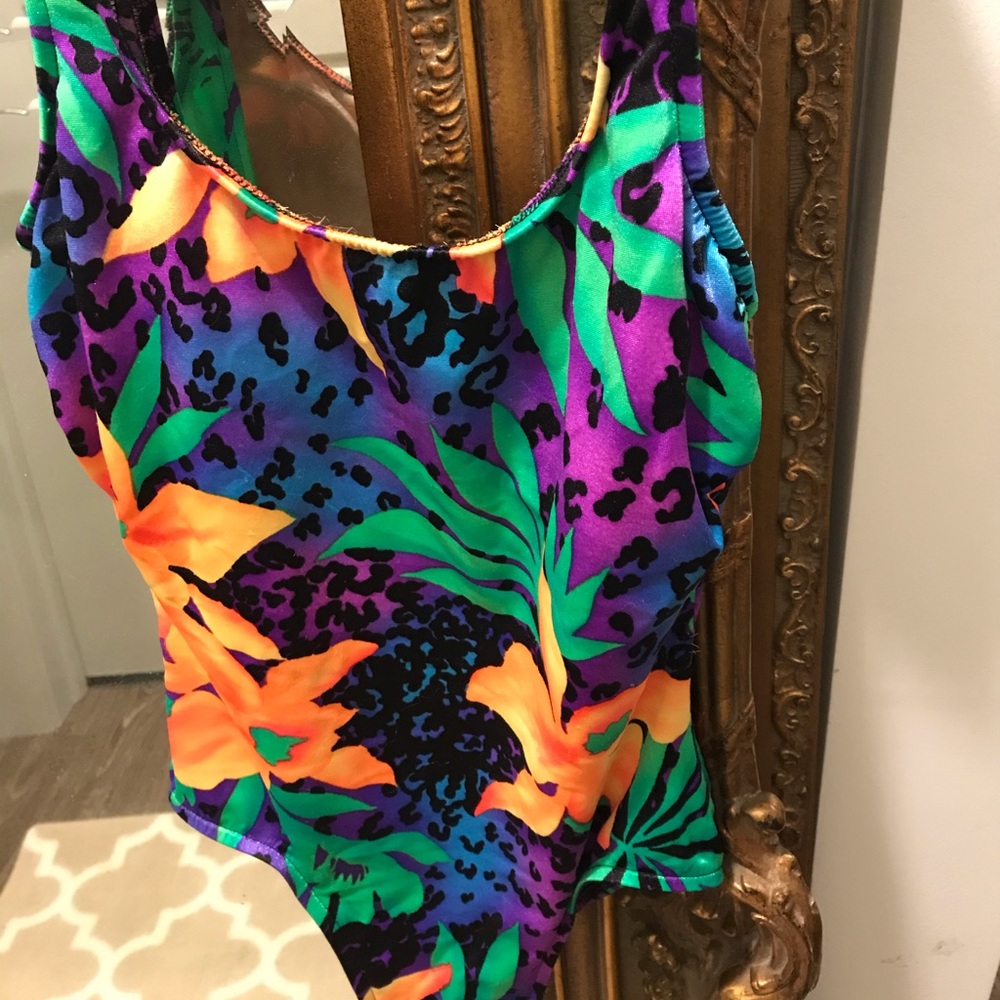 Beautiful Tropical Hawaii Holiday Floral Swimsuit